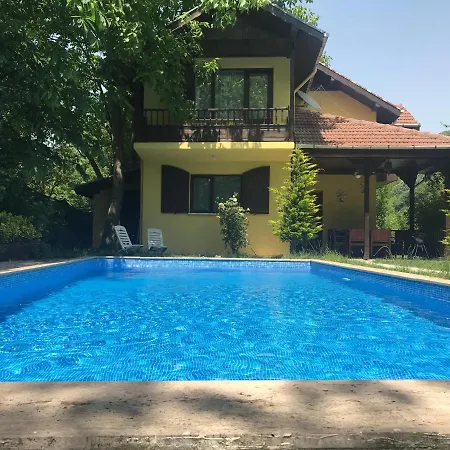 Otantik Villa